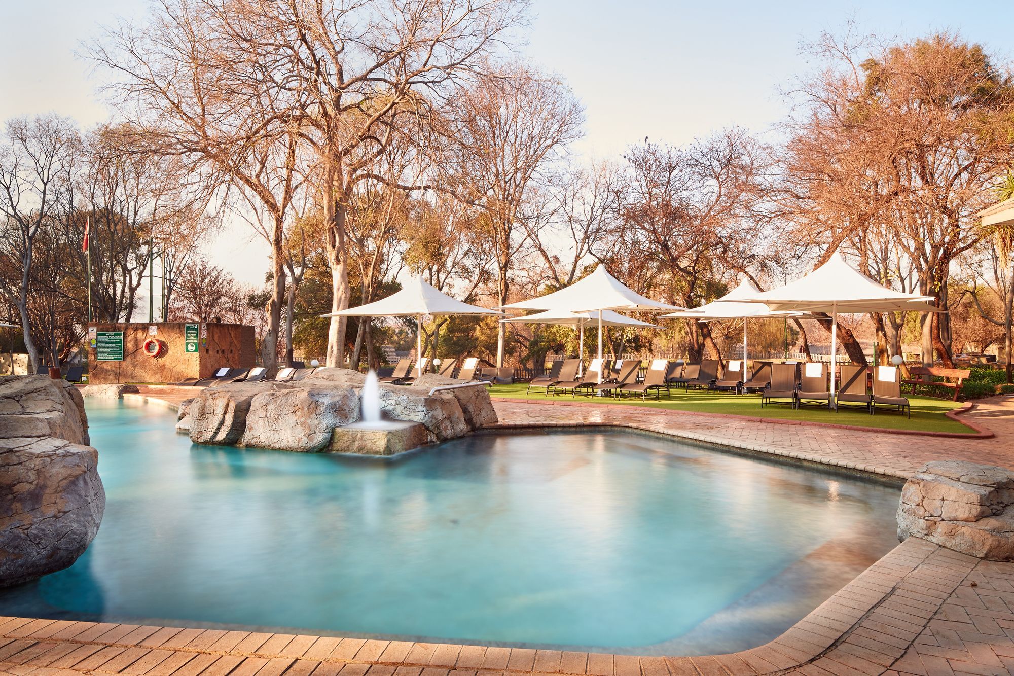 First Group Magalies Park Hotel Hartbeespoort Exterior photo